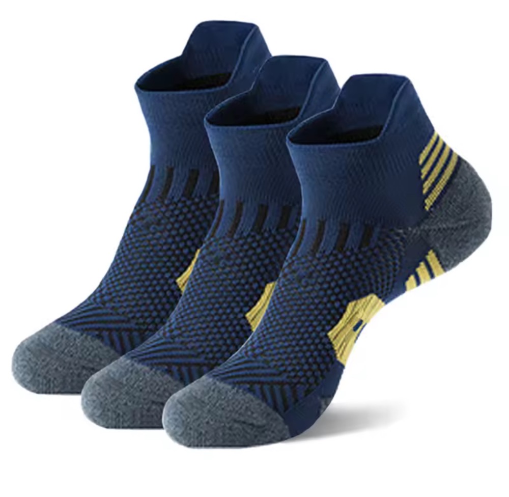 Sportovní trendy ponožky 3 páry